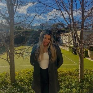 Meet your Posher, Noa